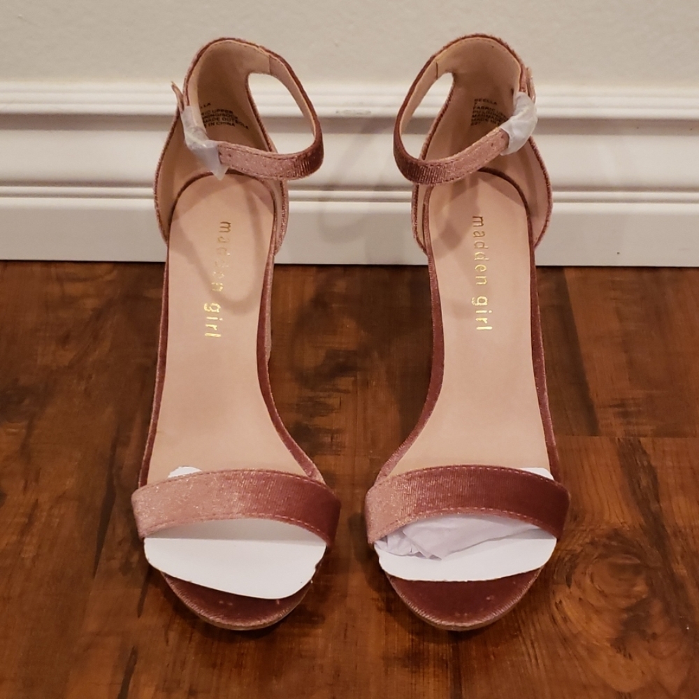 BRAND NEW Madden Girl Beella Block Heel